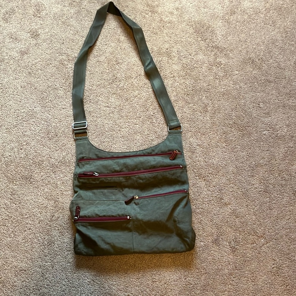 High Way Green Purse